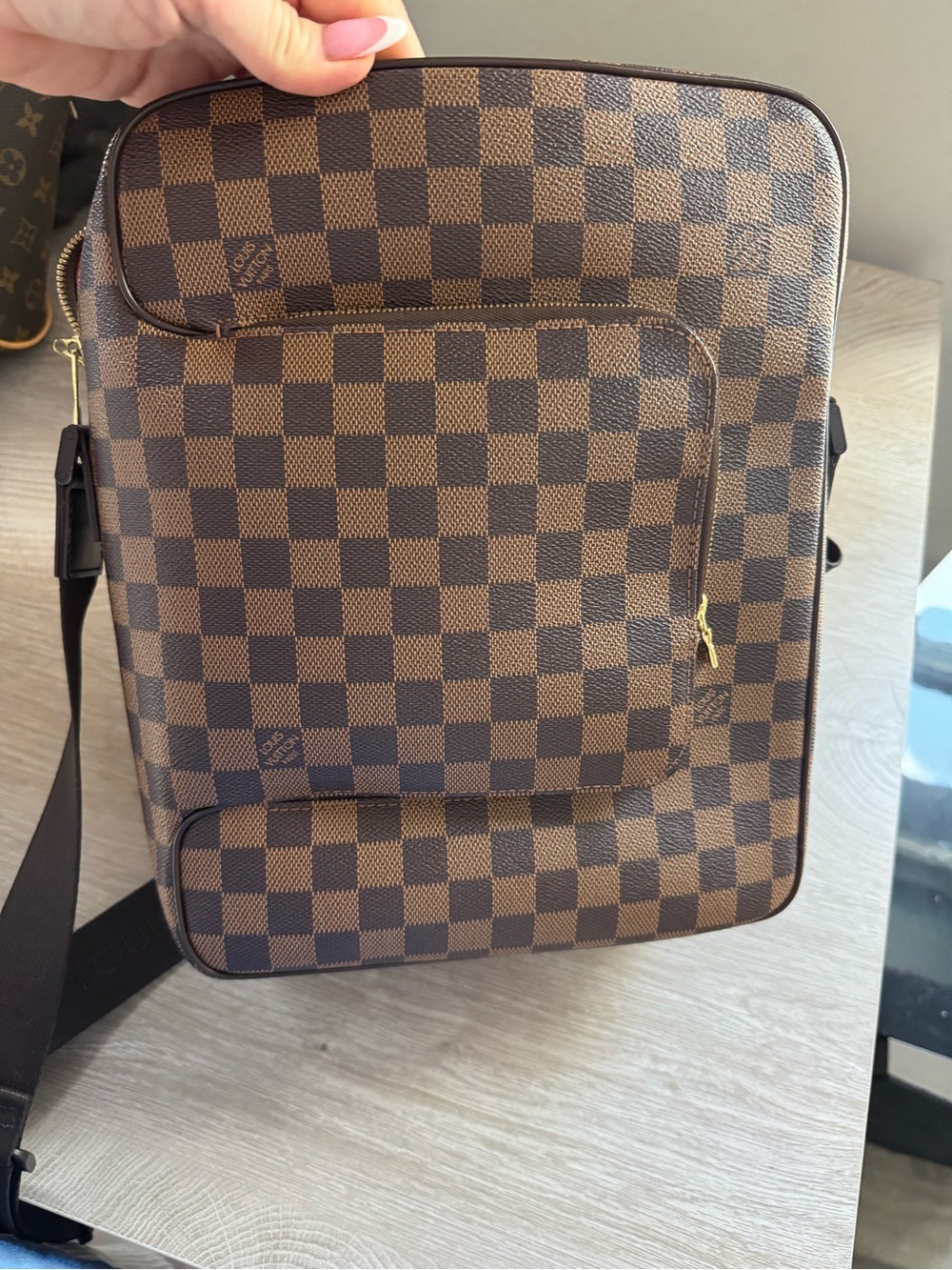 Authentic Vintage Louis Vuitton Olav MM 🤎